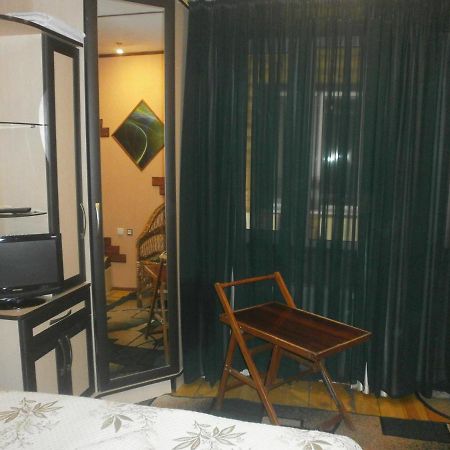 Kitech Guest House โอเดสซา ภายนอก รูปภาพ